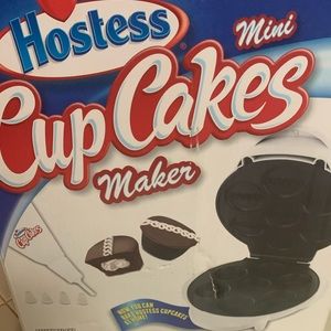Hostess mini cup camera maker